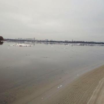 Дачабудинок біля води