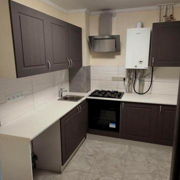 Продається 2 кімнатна квартира в центрі р-н 10 шк
