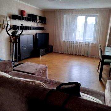 Ахматовой 5. Чудова 2к кв. студія + спальня. Актуально