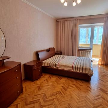 Максима Токарева вул. (Вузівська), 5