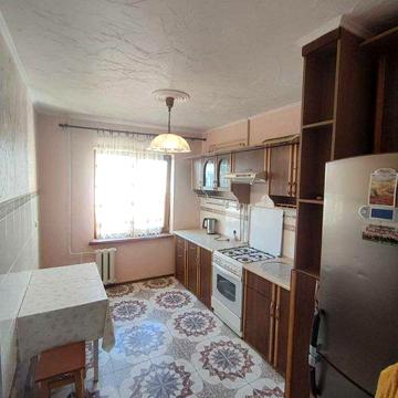Продам 4х кімнатну квартиру по Соборній