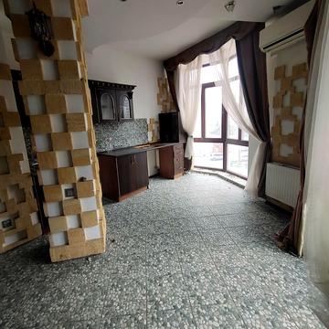 Тіниста вул., 9/12