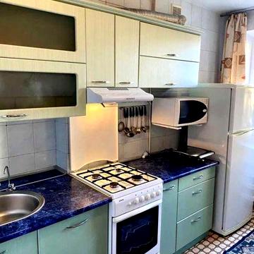 Продам 3х комн. Одесская "Класс" 3/9 улучшенка с кап. ремон, 70 кв м