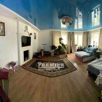 У продажу простора 4-кімнатна квартира на вулиці Заболотного