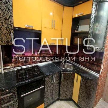 Продаж трикімнатної квартири з ремонтом