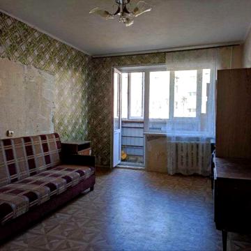 1-кімн. Ювілейна, вул. Співдружності, не кутова, середній поверх