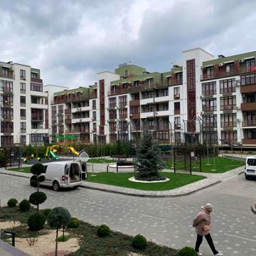 Владислава Бувалкіна вул., 60