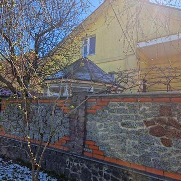 Продаж 3к Дім Левка Ревуцького вулиця
