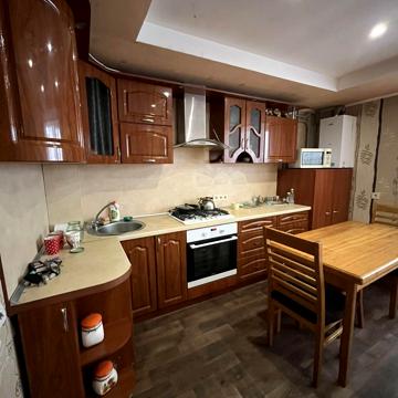 Новомістенська вул., 23