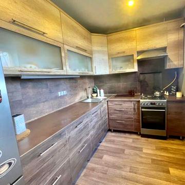 Продам 4х кімнатну квартиру з ремонтом 11 мкрн ЖК 11 мкрн