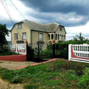 Продається 2-х поверховий будинок в смт. Іванівка (50 км від Одеси)