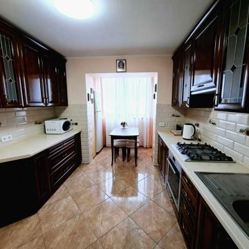 Продаж 5 кімнатної квартири вул. Щурата. Автономне опалення