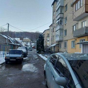 Продається житло в Карпатах 3кв в центрі м.Вижниця(жилий стан)