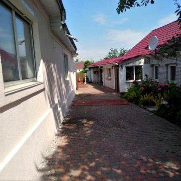 Продаж 2-х будинків смт Рокитне