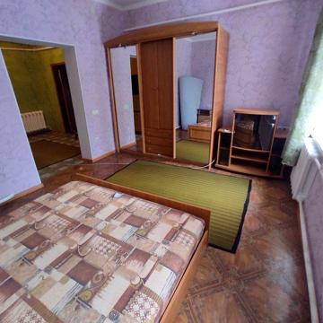 Двухкімнатна квартира в Миргороді з авт. опаленням та кухнею- студією.