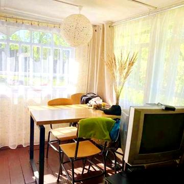 Продам дачу в Глевасі. Тераса,колодязь,озеленення,5 соток