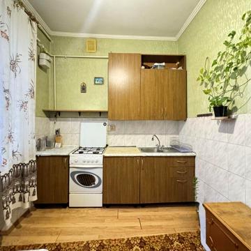 Продам 1-к квартиру вул.Вишгородська 56