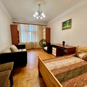 Круглоуніверситетська вул., 17