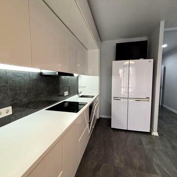 Сдам ЖК Жукоффский 2-х ком. Общ. 50 м. кв. /3-й этаж/Центр/Нагорка