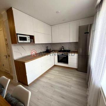 3-х квартира, євроремонт, гарний будинок, центр Космосу