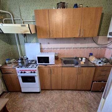 2-кімнатна в районі Площі