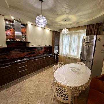 Продам 2х. ком. квартиру ул. Мира 4