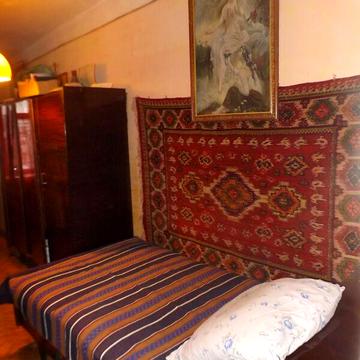 Довгострокова оренда 3к Квартира Братів Дужих (Комарова) вулиця