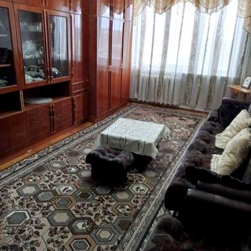 Продається 3 кімнатна квартира м.Новоселиця,центр міста
