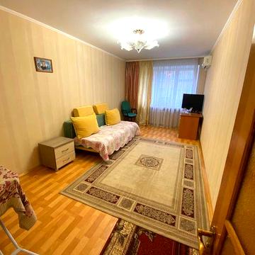 Продаж 2к квартири район Виставка