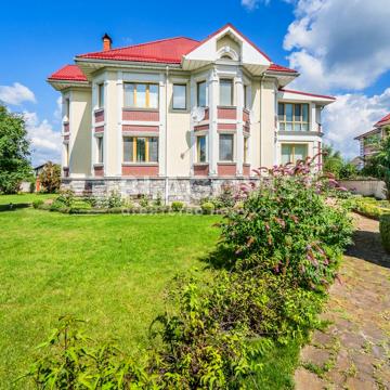 Світанкова, 3