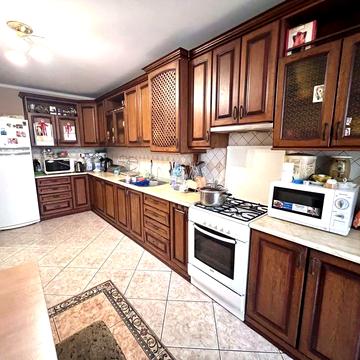 Продаж котеджу неподалік центру Тернополя