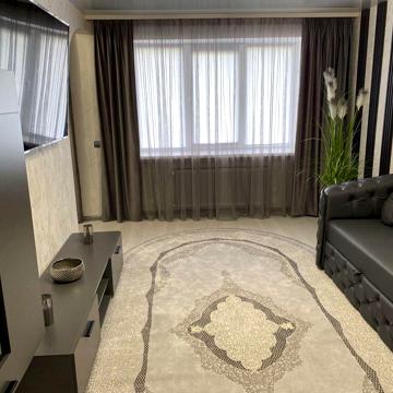 Квартира на Першотравневій набережній з свіжим ремонтом