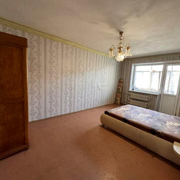 Собственник Квартира 4-х комнатная левый берег Каменское район лагуны