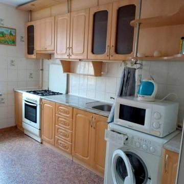 Паркова вул., 76