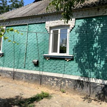 Продам  будинок в житловому стані