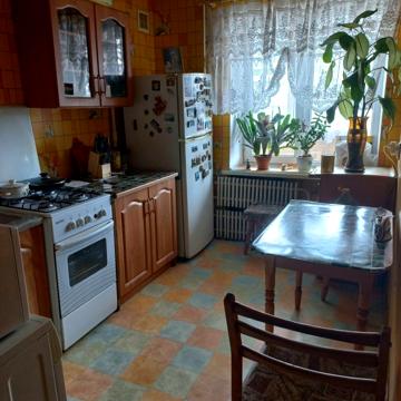 Героїв пров., 21