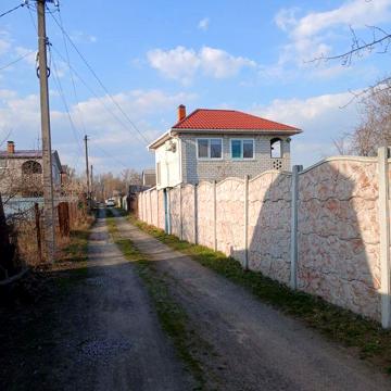 Продам двоповерховмй будинок на Редутах,  власник.
