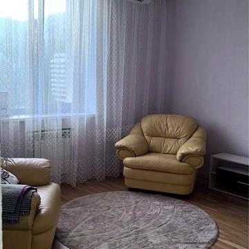 Гагарина.96 квартал.С Автономным отоплением 2х комнатная.Красная линия