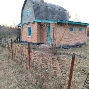 Продається дача (цегляний будиночок)