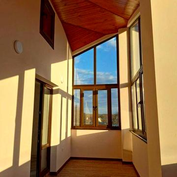 Продається сучасний  будинок з ремонтом 2025 року