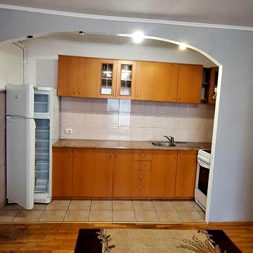 Морозна вул., 14