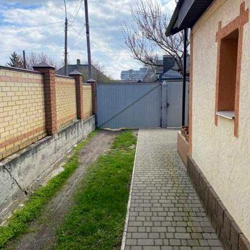 ОРЕНДА частини будинку, р-н КАЗБЕТ!