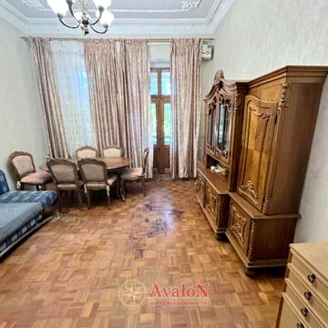 Базарна вул., 21