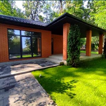 Затишний будинок від власника. Буча - у лісі