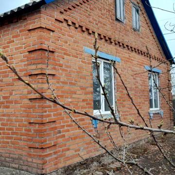 У продажі добротний цегляний будинок 50 км до  Полтави