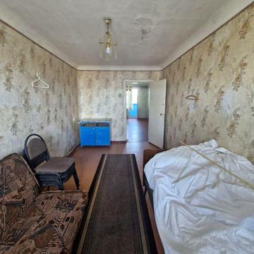 Продається трьохкімнатна квартира