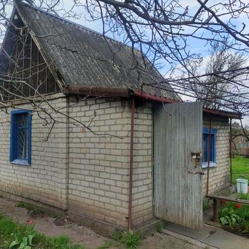 Дача поблизу воєнного городка