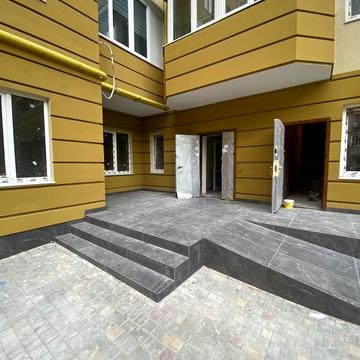 Сонячна вул., 4