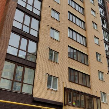 Академіка Сахарова вул., 5