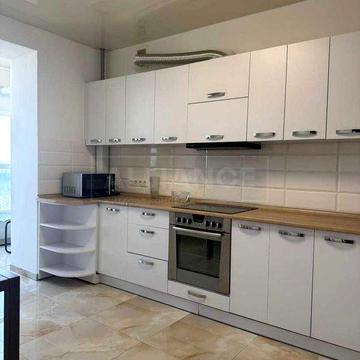 Продається 2 к квартира з ремонтом!